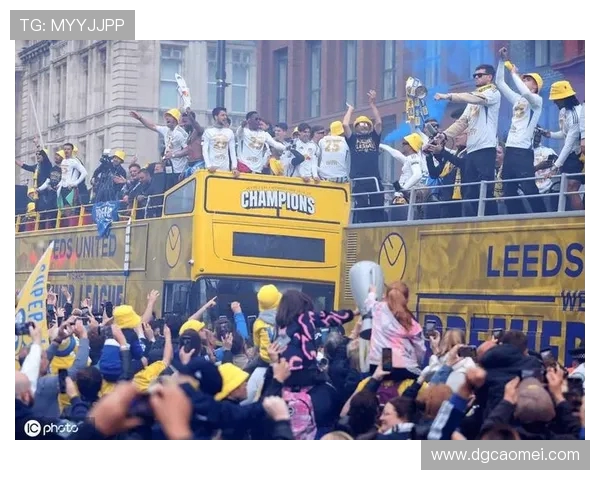 意甲国米夺冠游行盛况